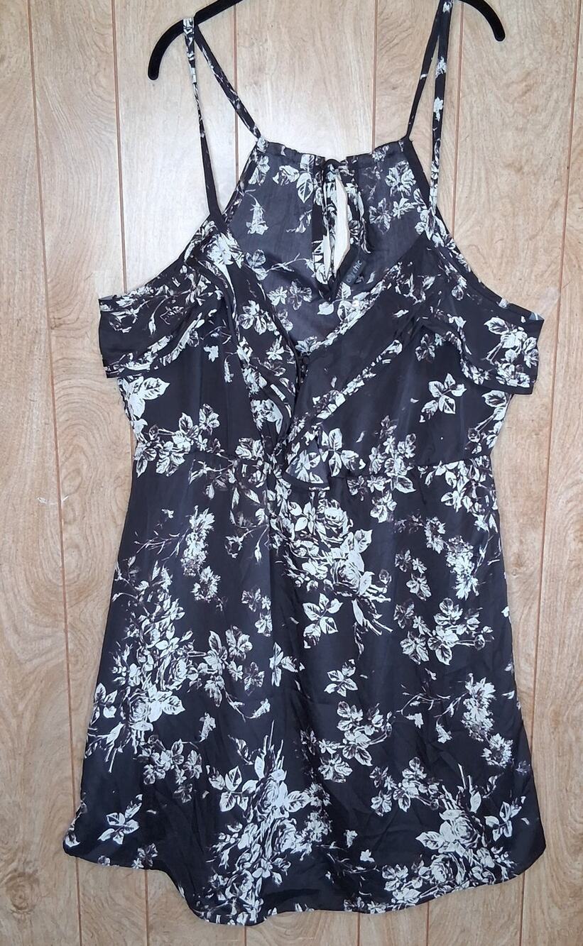 Ladies NWT City Chic Dress Romantic Frill Rose Print Black & Cream Size Med/18